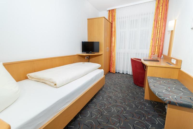 Single Room image 1