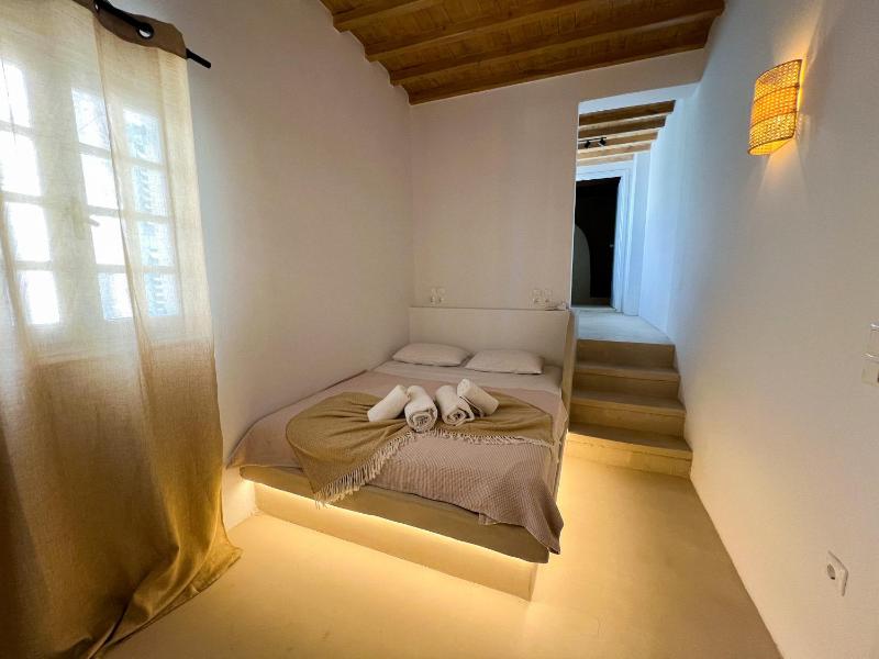 White Pearl Mykonos - image 4