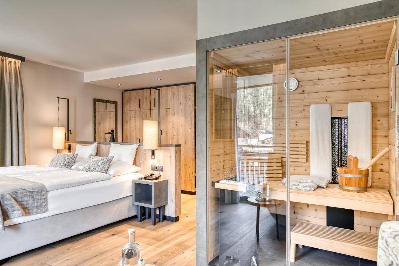 Suite with Sauna image 1