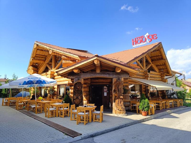 Ski Bansko Design Apartments - image 33