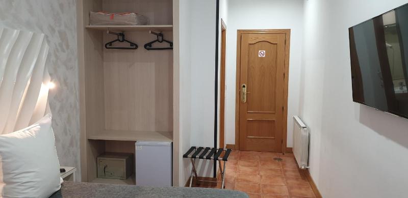 Superior Double Room with Parking image 4