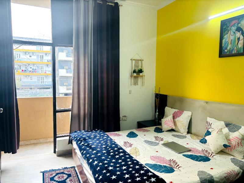 Ivaan Sector 28 Gurgaon - image 1