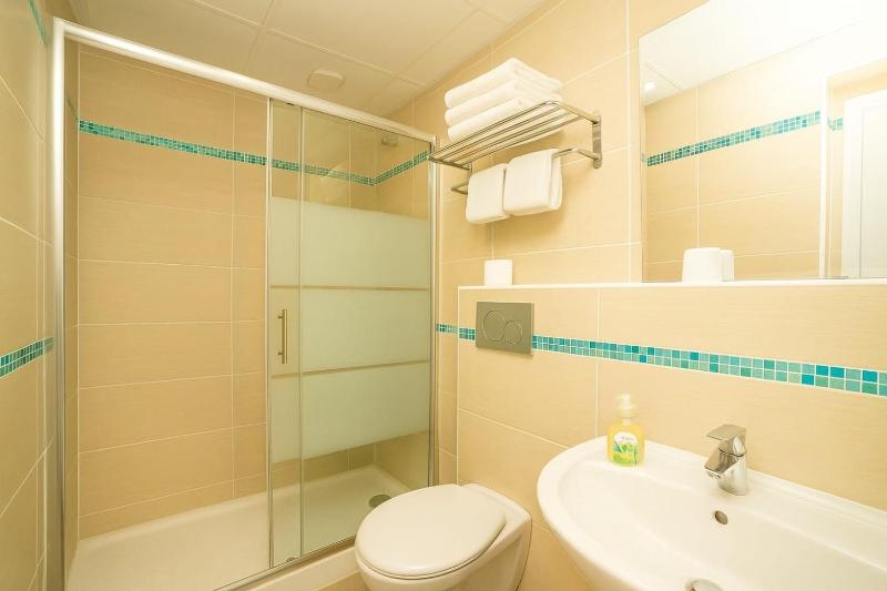 Double or Twin Room image 2