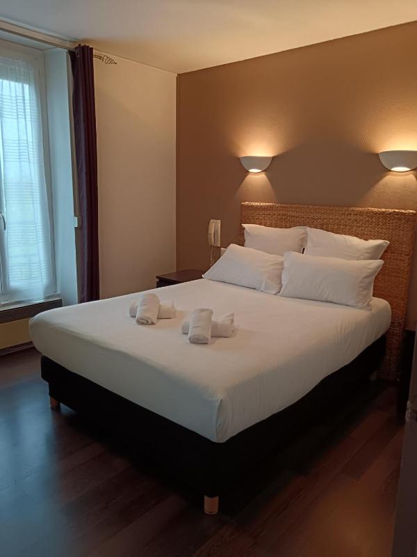 Family Room with Private Bathroom image 2