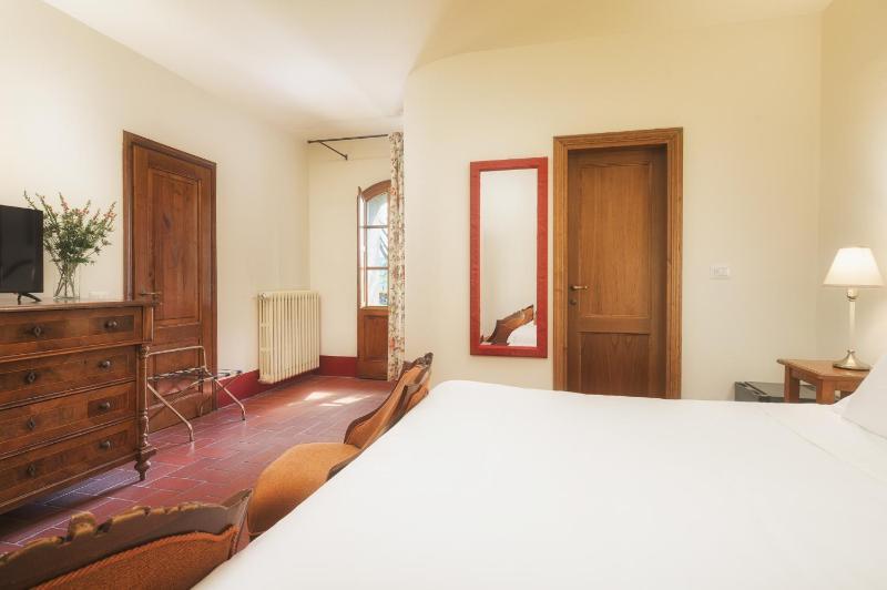 Classic Double Room image 1