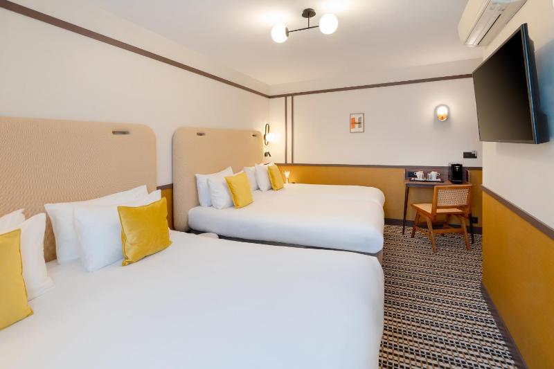 Family Room with Queen Bed and Sofa Bed - Non-Smoking image 1