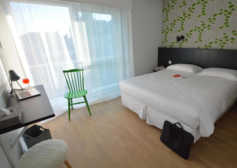 Superior Double Room with Sea View image 3
