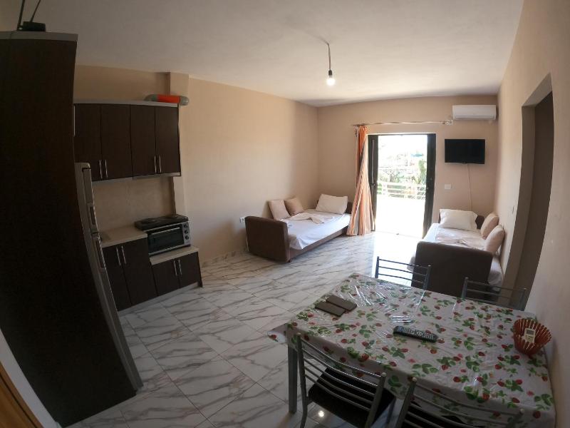 Apartments Polonia Saranda - image 6