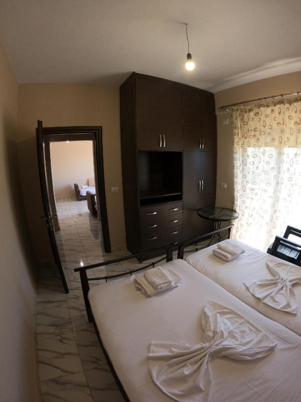 Apartments Polonia Saranda - image 14