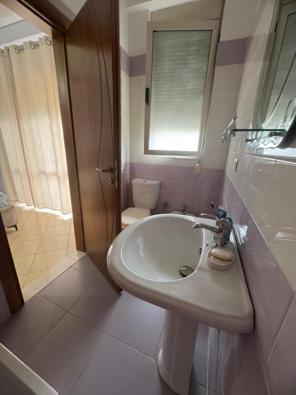 Elenis home - image 6