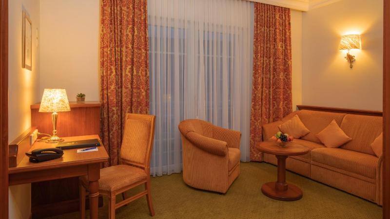 Junior Suite image 3