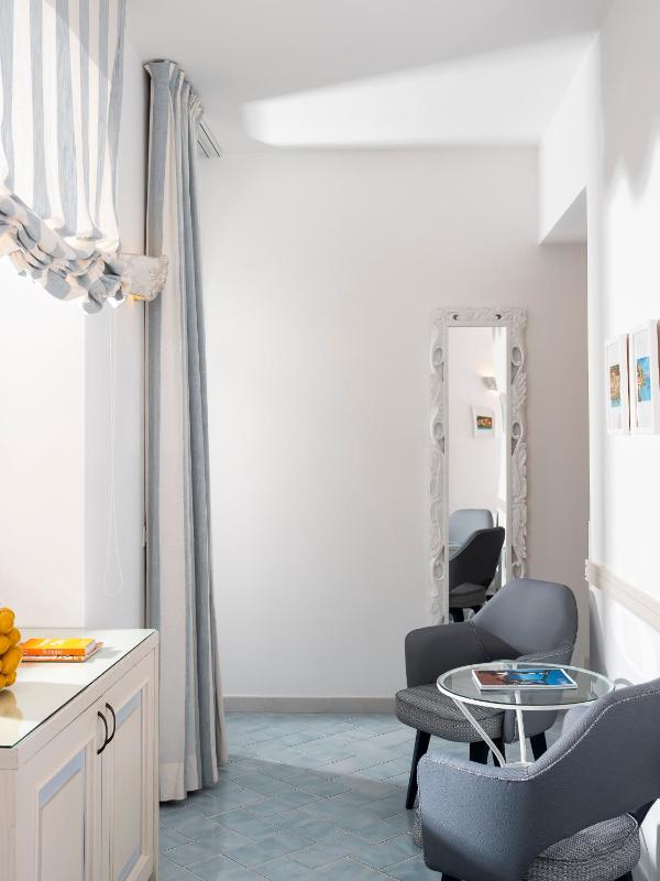 Superior Double Room with Terrace image 2