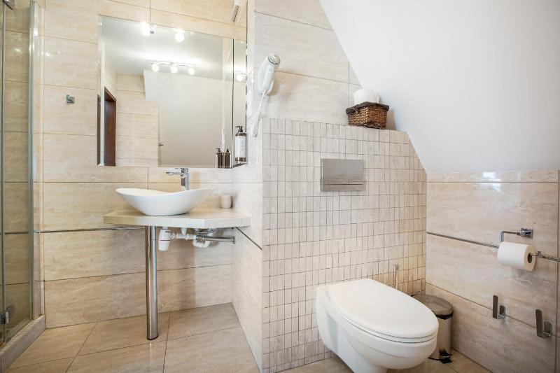 Deluxe Double Room with Sea View image 3