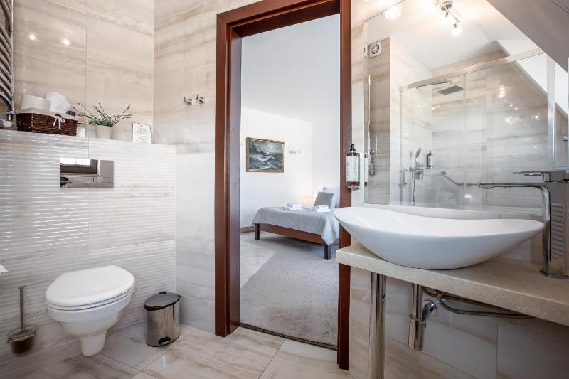 Deluxe Double Room with Promenade View image 2