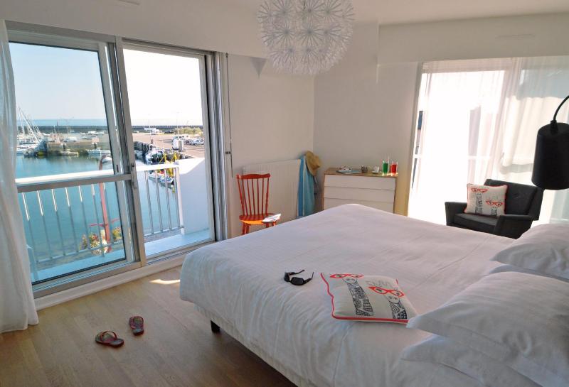 Deluxe Double Room with Sea View image 1
