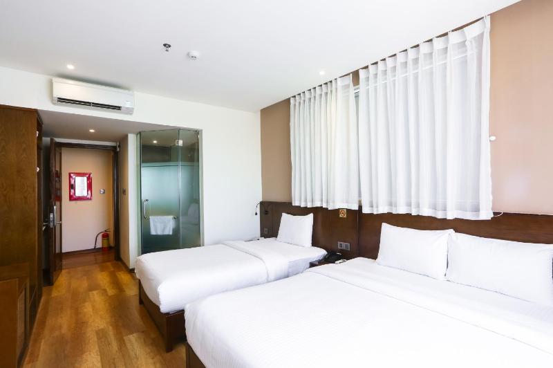 Pink Garden Hotel - image 13
