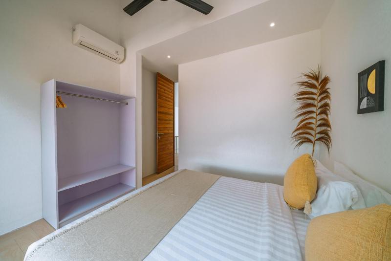 Villa RIZR: Industrial 3BR villa nearby Berawa Beach - image 16