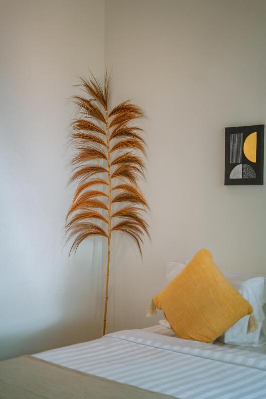 Villa RIZR: Industrial 3BR villa nearby Berawa Beach - image 22