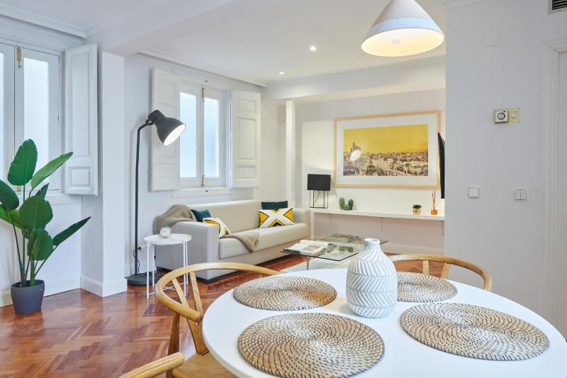 Apartamento III Alcalá-Retiro. Ideal parejas - image 1