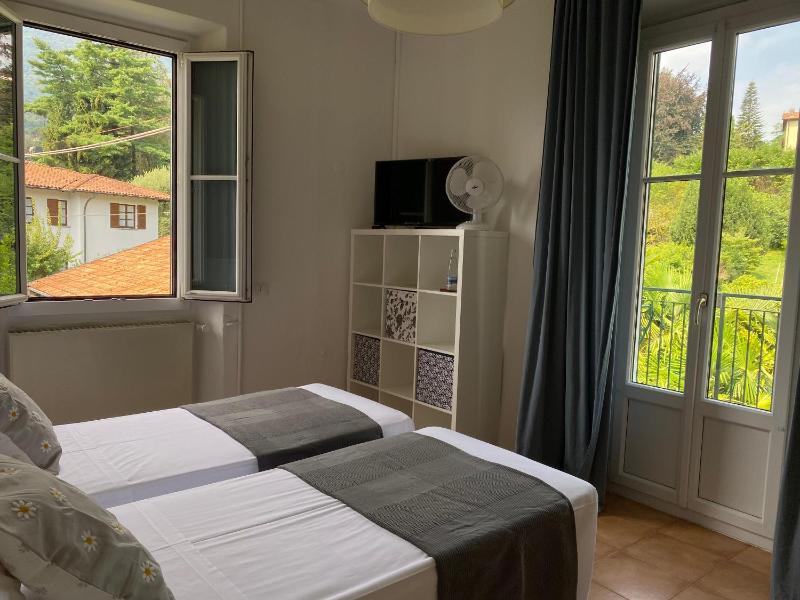 Double or Twin Room with Mountain View image 4