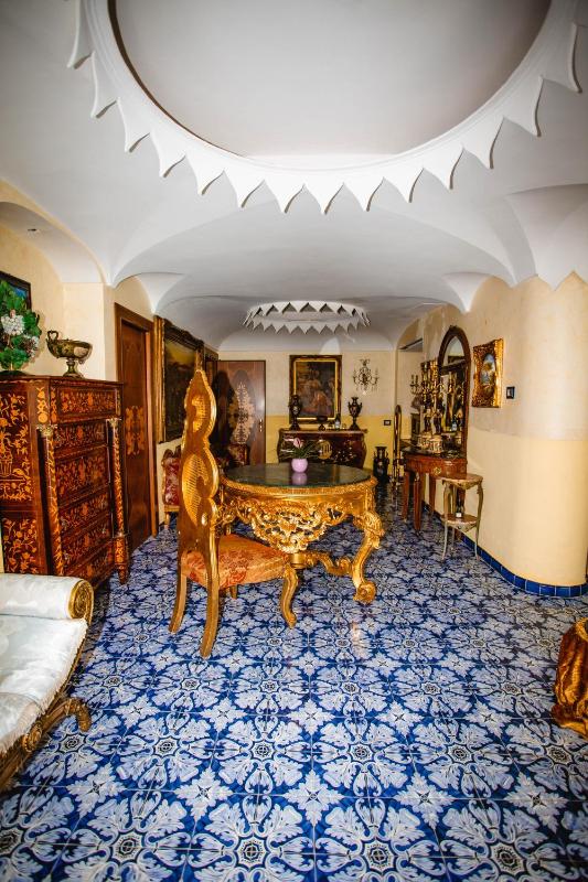 Deluxe Suite image 2