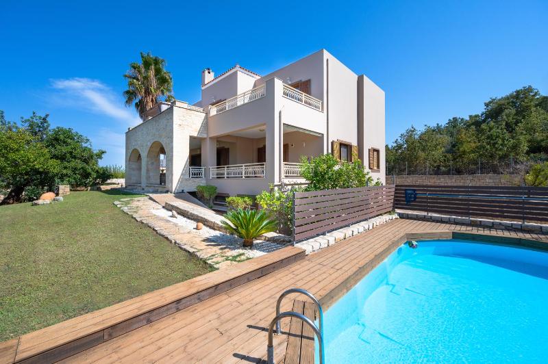Villa image 3