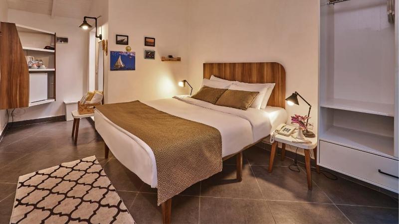 Economy Double Room image 4