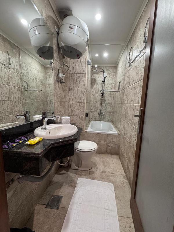 Garden City Plaza Hotel - image 3