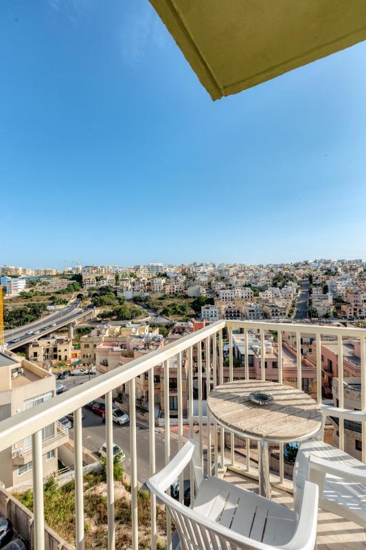Amazing apartment with pool in Malta - image 16