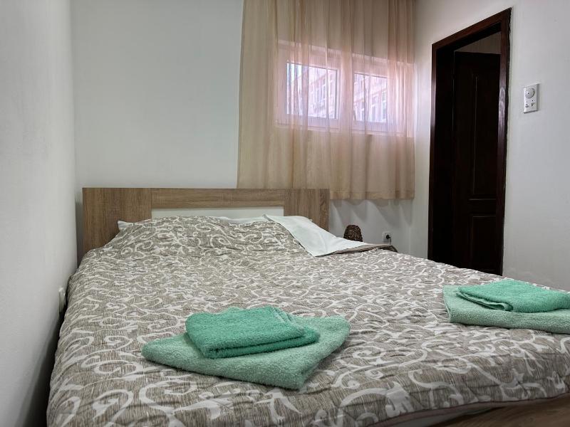 Studio Apartment image 1