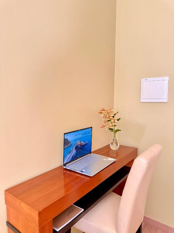 Double Room with Terrace image 4