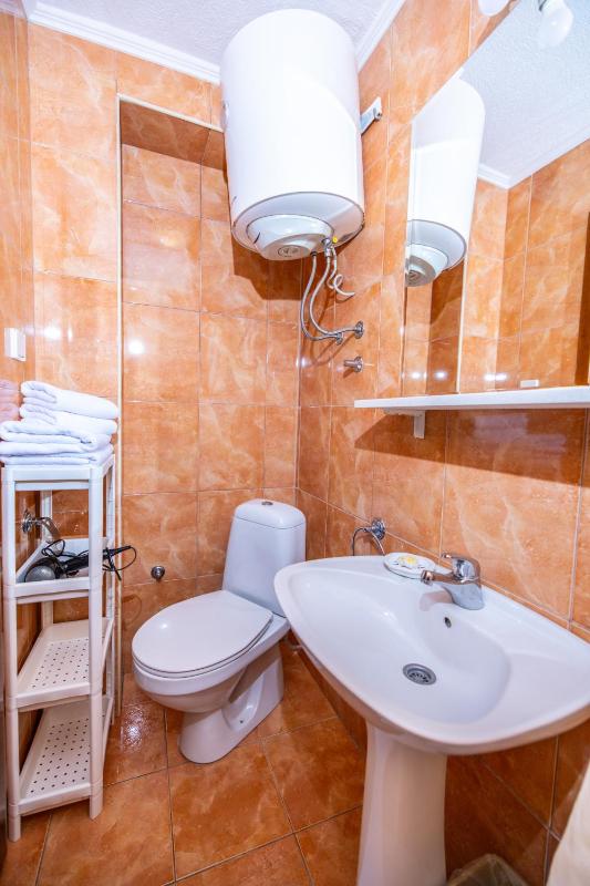 Studio Apartment image 3