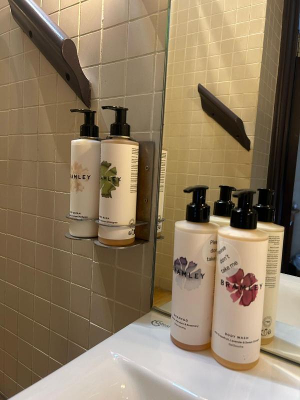 Classic Single Room image 4