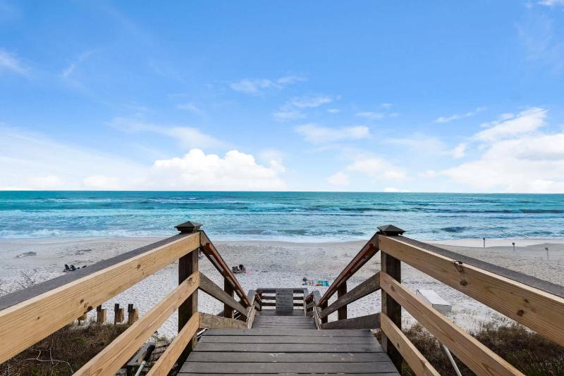 Casa Del Oro Penthouse at Barrett Square - Downtown Rosemary Beach Pool &Hot Tub Access - image 43