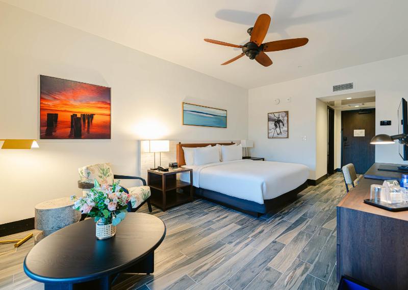 The Perry Hotel Naples - image 6