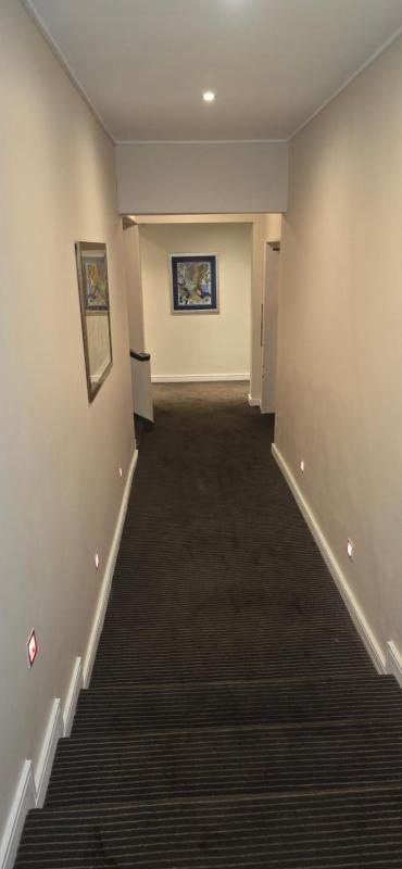 Ascot Hotel - image 6