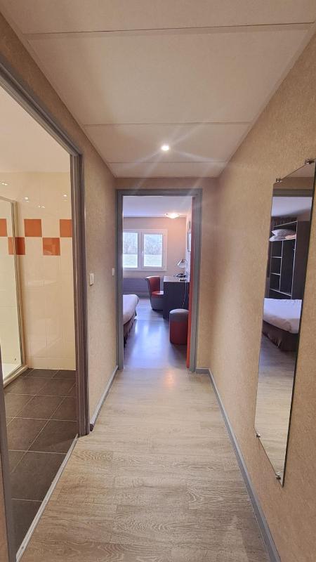 Standard Triple Room image 1
