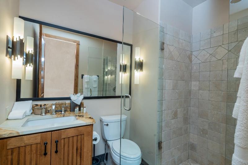 Brightside Chalet by Exceptional Stays - image 12