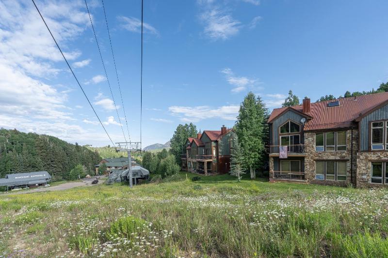 Brightside Chalet by Exceptional Stays - image 19