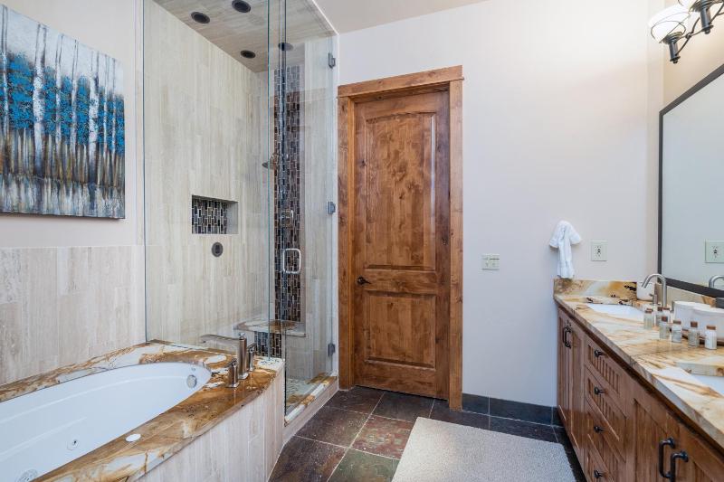 Brightside Chalet by Exceptional Stays - image 6
