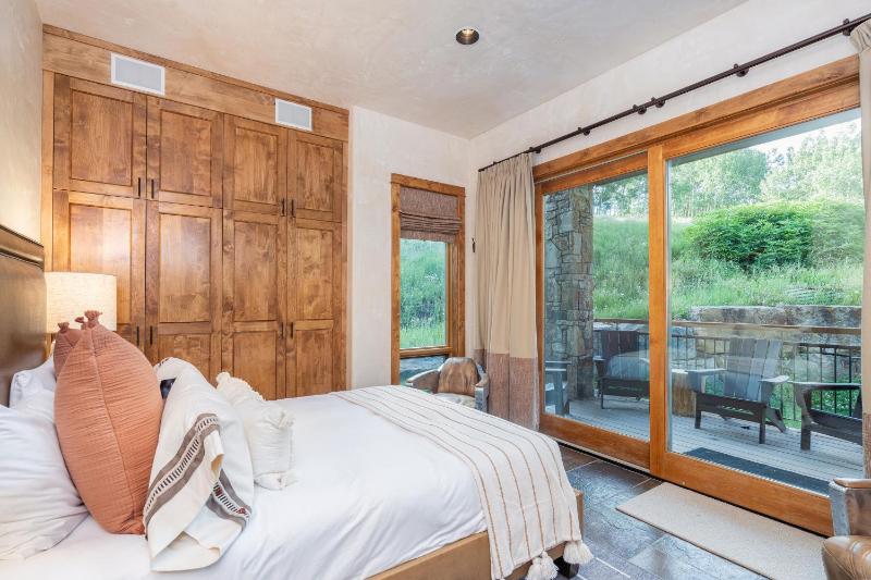 Brightside Chalet by Exceptional Stays - image 5