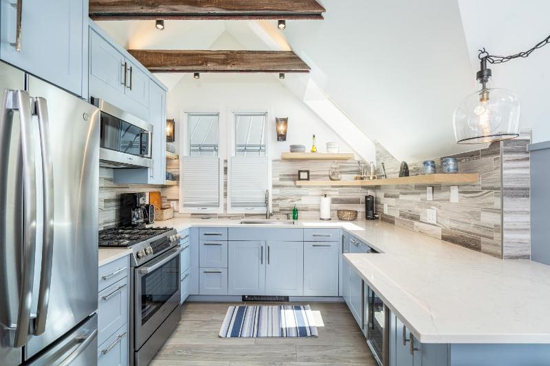 Columbine A by Exceptional Stays - image 10