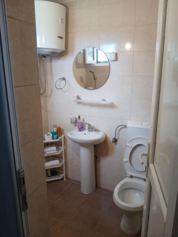 Twin Room with Private Bathroom image 1