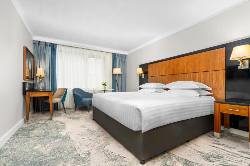 Classic King Room image 3