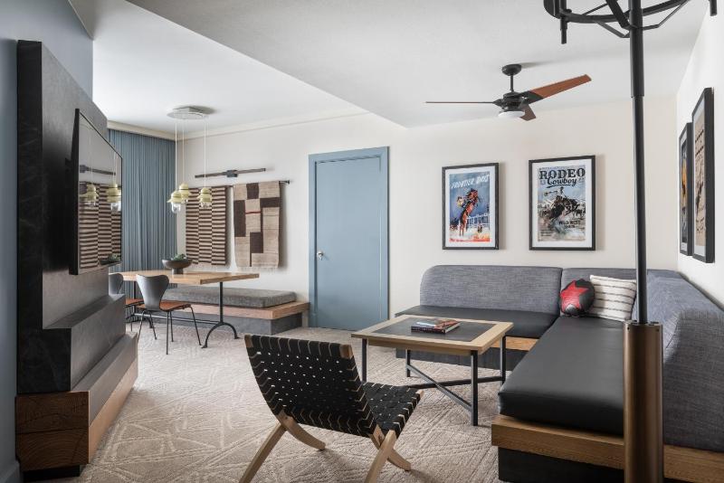 Lost Pines Suite image 2
