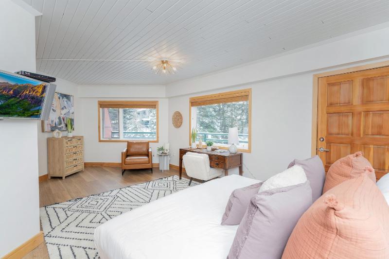Ice House 203 by Exceptional Stays - image 10