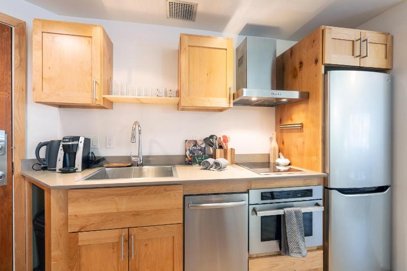 Ice House 203 by Exceptional Stays - image 15