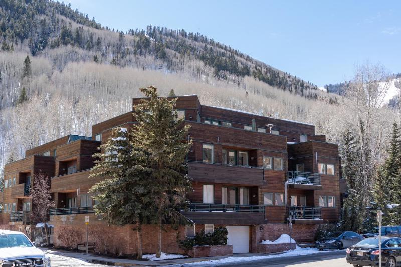 Ice House 203 by Exceptional Stays - image 16