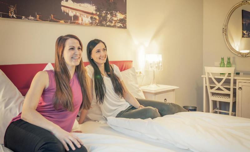Double Room image 1