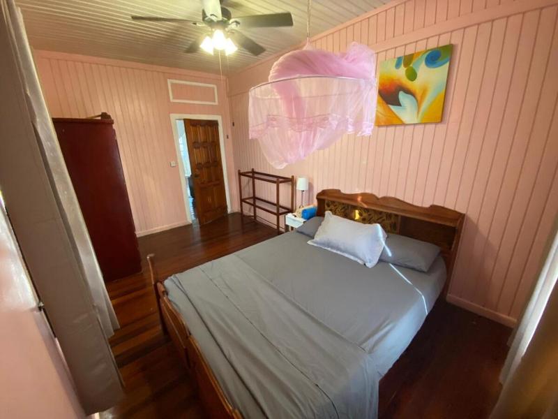 Lyn's Place - image 10